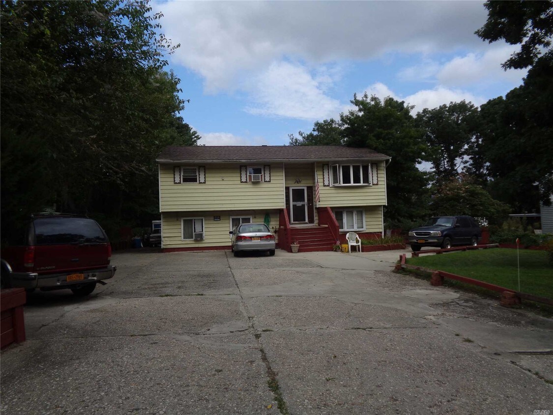 Primary Photo - 6 Bayonne Ave
