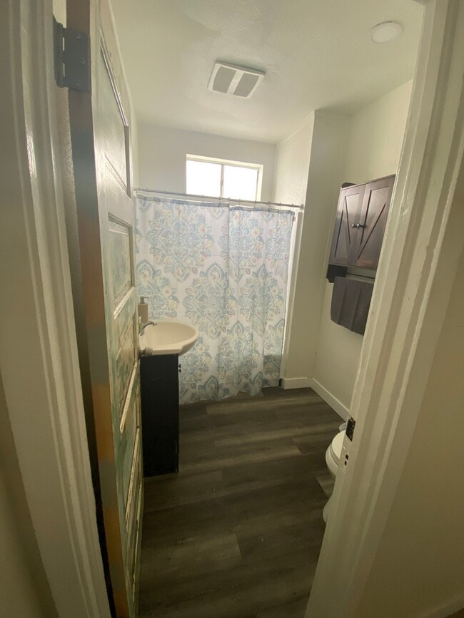 Foto del edificio - 208 E 25th St