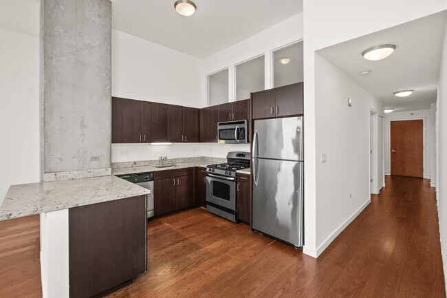 Foto del edificio - 235 W Van Buren St