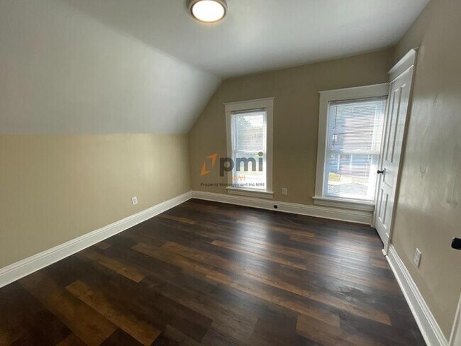 Foto del edificio - 1204 Manhattan St