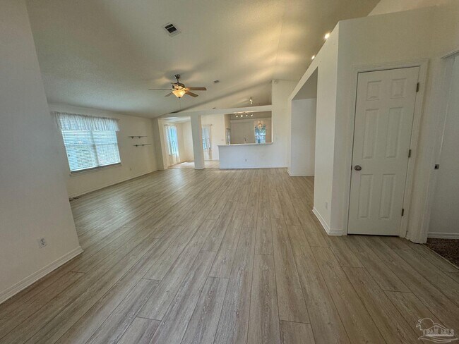 Foto del edificio - 314 Mizzen Ln