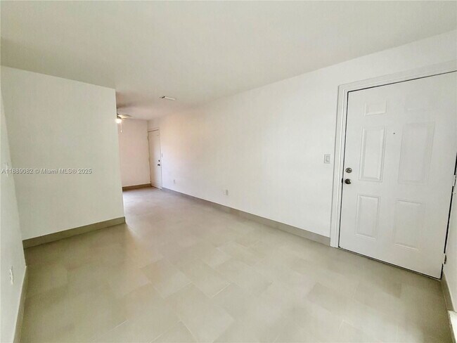 Foto del edificio - 1305 NW 4th St