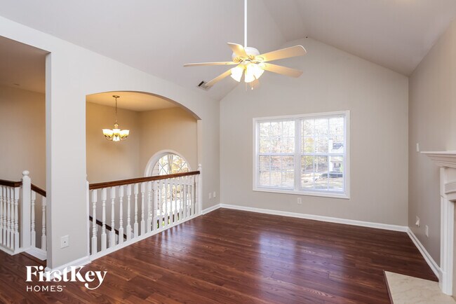 Foto del edificio - 311 Heatherwood Dr