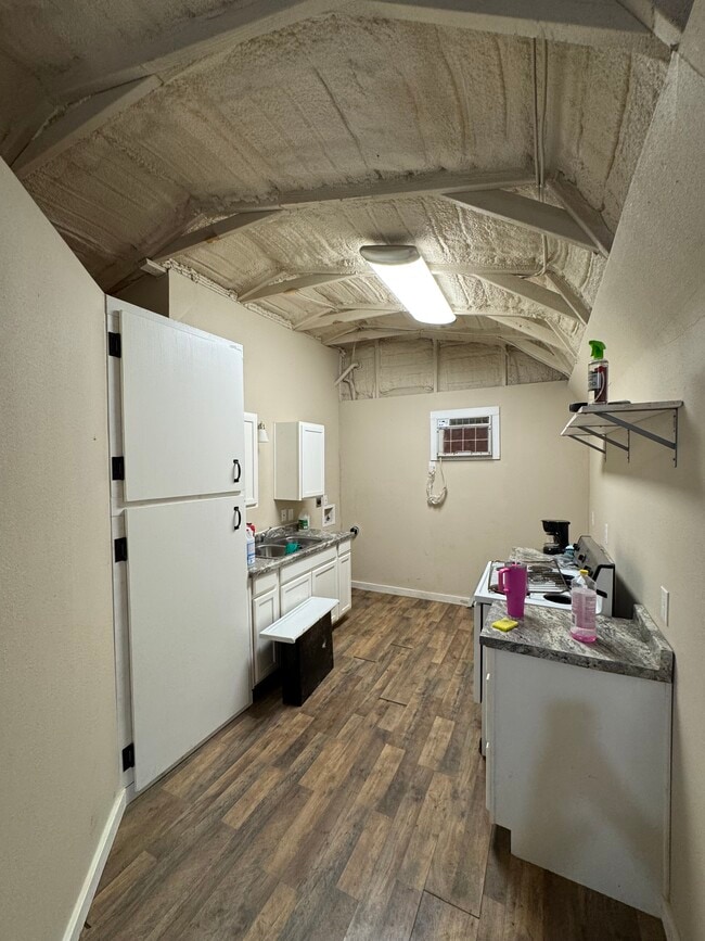 We are currently in process of cleaning and furnishing - 849 Grape St