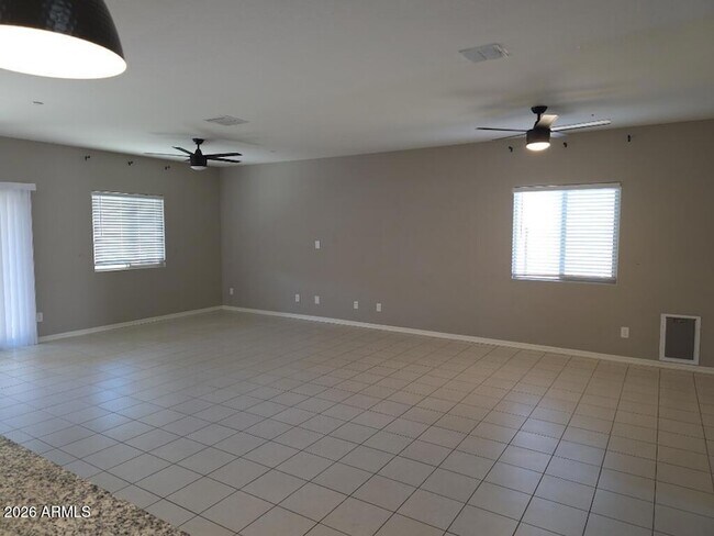 Building Photo - 21371 W Monte Vista Rd