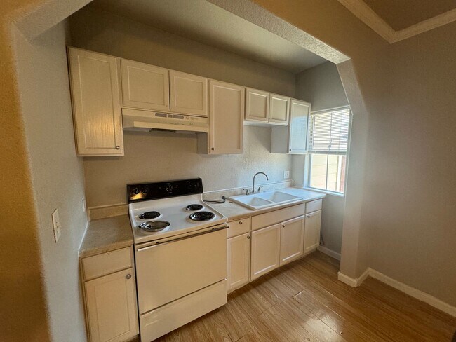 Foto del edificio - 3302-3302 Avenue H