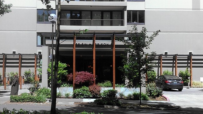 Photo - 255 SW Harrison St Townhome