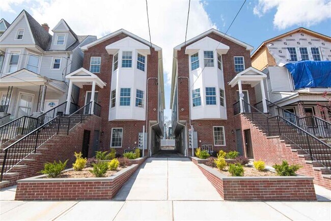 Building Photo - 131 Arlington Ave