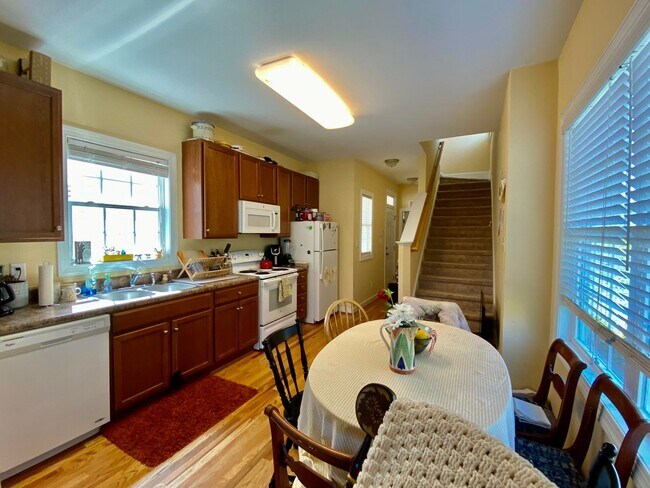 Foto del edificio - 3925 Lexington Dr