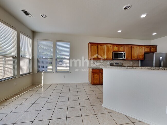 Foto del edificio - 14300 Cedar Post Dr