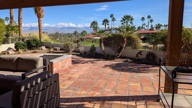 Foto del edificio - 40480 Vía Entrada