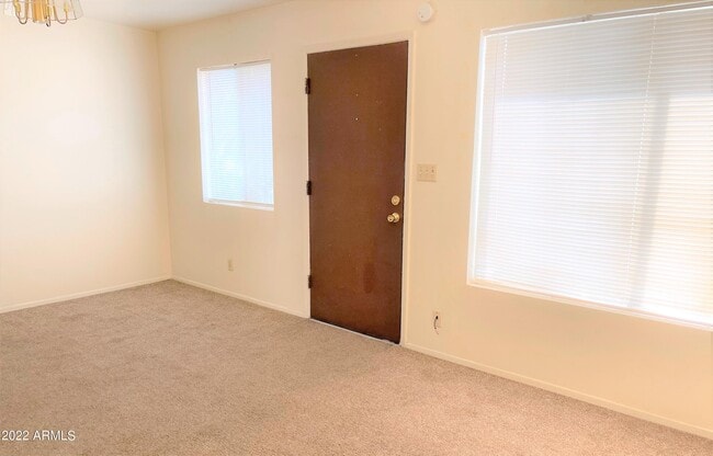 Building Photo - 1211 Apache Trail