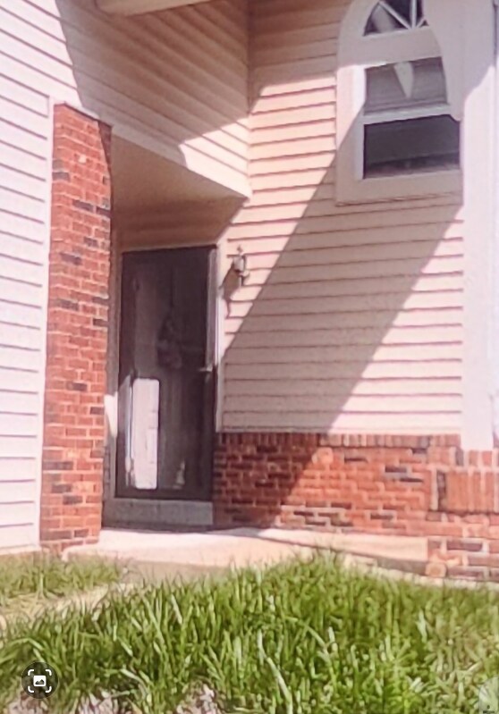 Building Photo - 634 Sandy Summit Dr