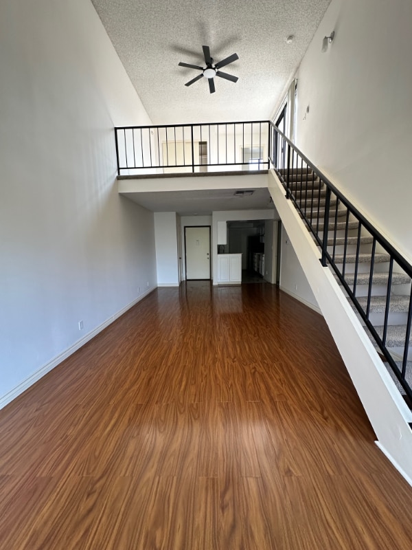 Photo - 121 S Swall Dr Apartment