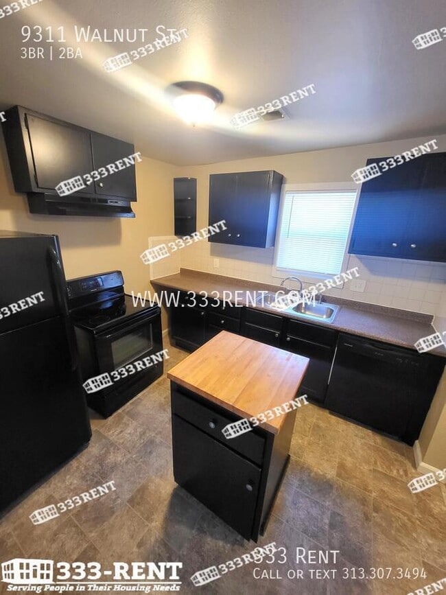 Building Photo - 9311 Walnut St