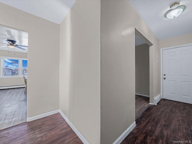 Building Photo - 1315 Dekoven St