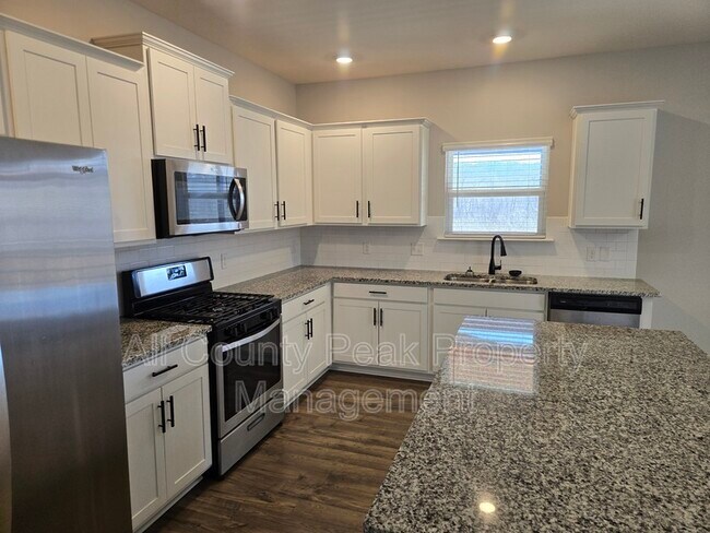 Foto del edificio - 6127 Prickly Lp