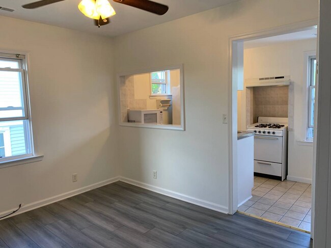 Living room / kitchen - 1402 Grand Ave.