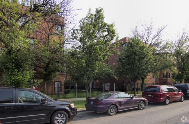 Building Photo - Berwyn Campbell Apartments