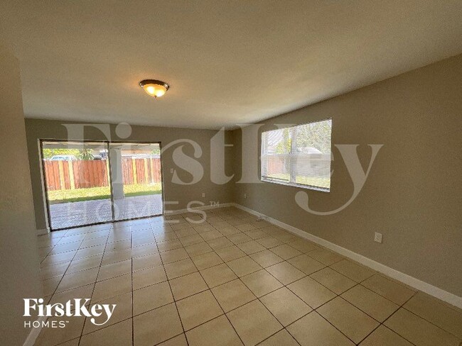 Foto del edificio - 3951 NW 173rd Terrace