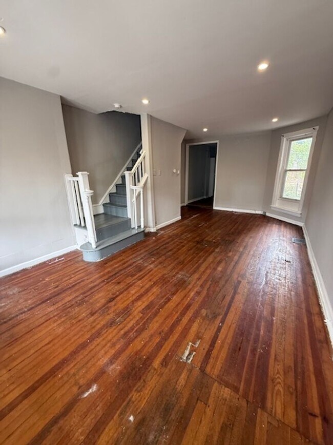 Foto del edificio - Charming 3-Bedroom Home with Modern Amenities - Ready for You!