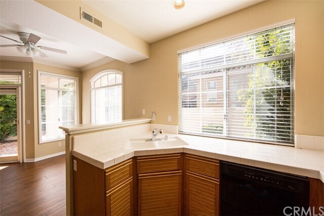 Building Photo - 8215 E White Oak Ridge