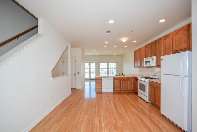 Building Photo - 67 Chelsea Ct