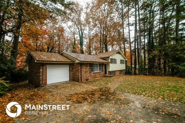 Building Photo - 2630 Barcelona Ct SW