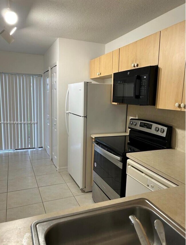 Foto del edificio - 2731 SE 12th Rd