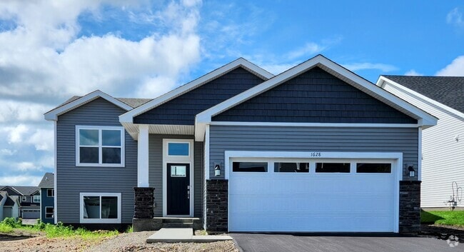 Building Photo - 1628 River Rock Dr
