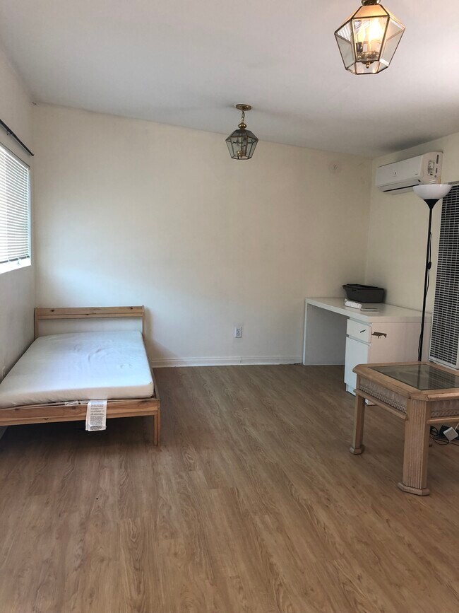 Foto del edificio - 14548 Killion St