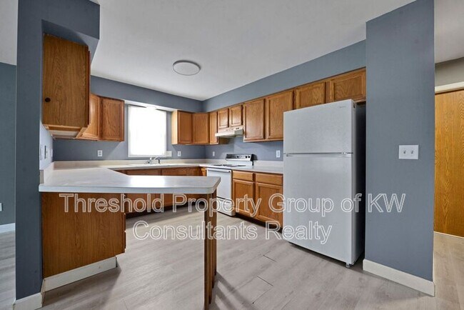 Building Photo - 5809-5811-5811 Pepperwood Ct