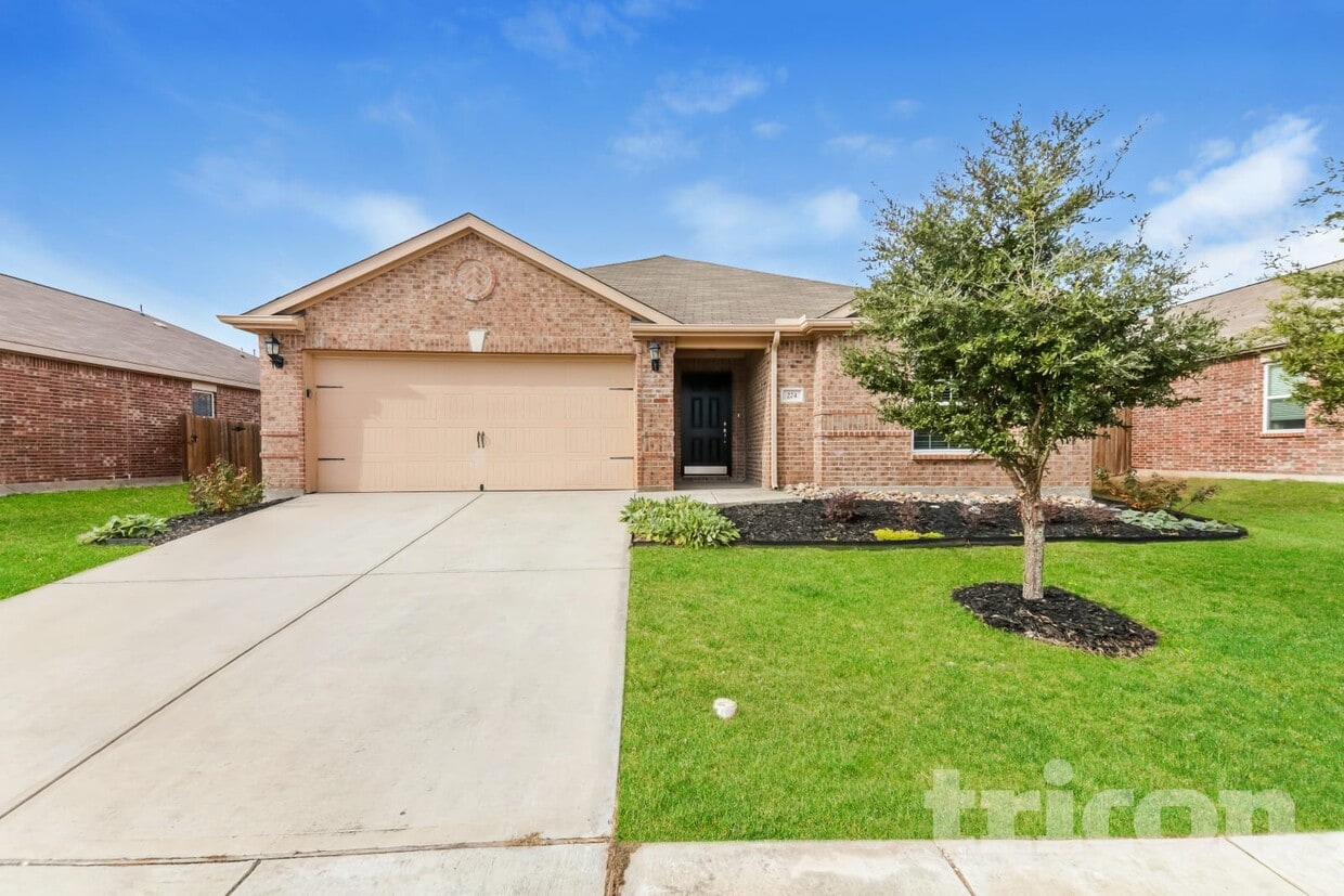 Foto principal - 224 Cottonwood Dr