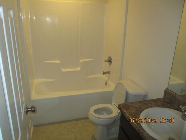 Foto del edificio - 721 Pineview Ln NE