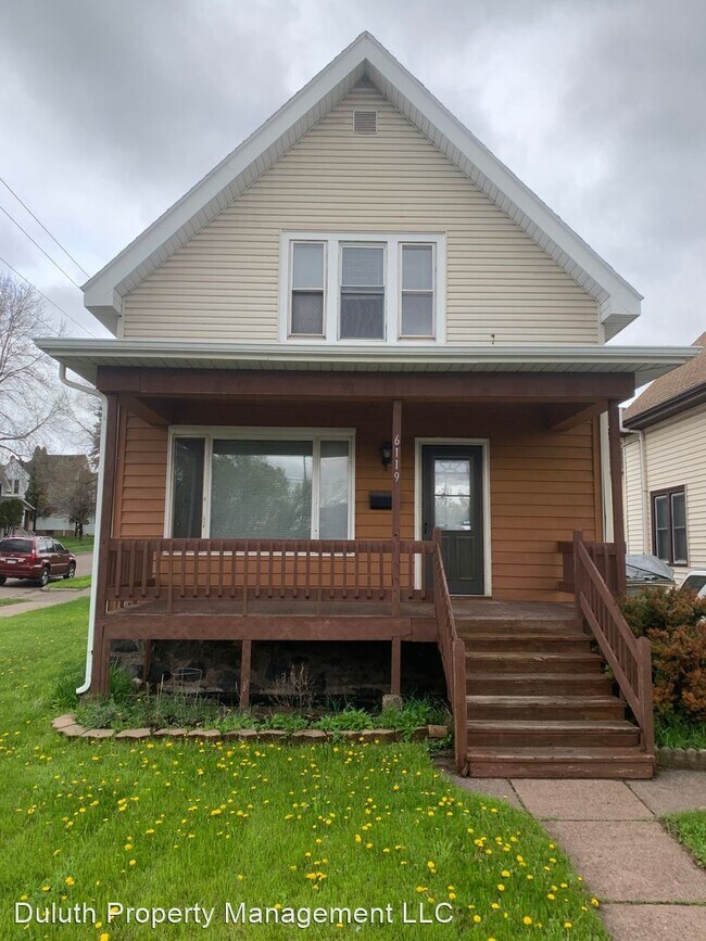 Foto del edificio - 3 br, 1 bath House - 6119 Bristol St