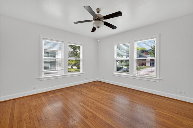 Foto del edificio - 2328 McClendon St