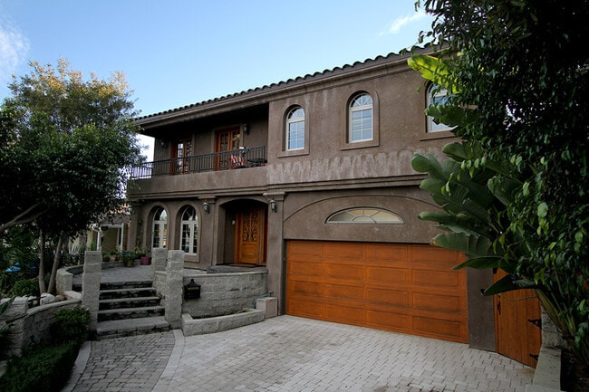 Building Photo - 5970 W 79th St