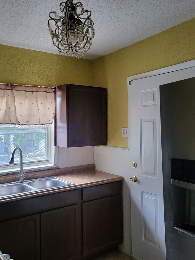 Foto del edificio - 3 Bedroom Single Family Home in San Antonio
