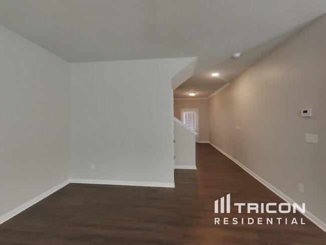 Building Photo - 270 Orchard Ln