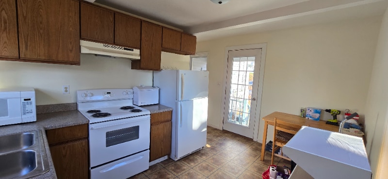 Primary Photo - 52 Middle St