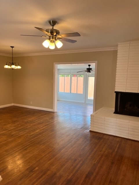 Living and Dining Room.. - 18033 Glenburn Ave
