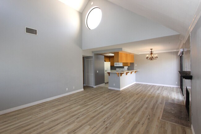 Foto del edificio - 1 Bedroom 1 Bathroom Condo in Rancho Berna...