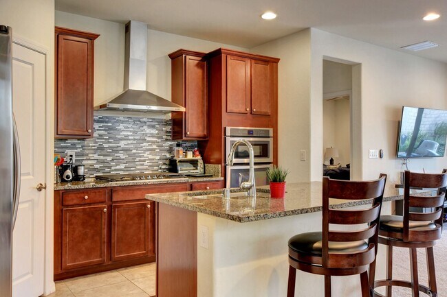 Building Photo - 47 Berneri Dr