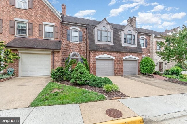 Building Photo - 6311 Chaucer Ln