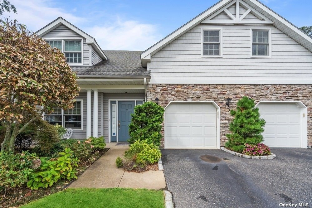 144 Pond View Dr, Port Washington, NY 11050 Townhome Rentals in Port