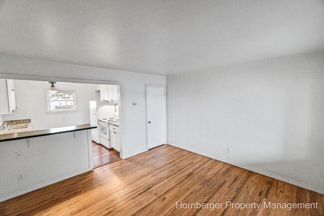 Foto del edificio - 11 E Rich Ave