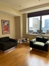 Building Photo - 914 Main St Building Photo - 914 Main St