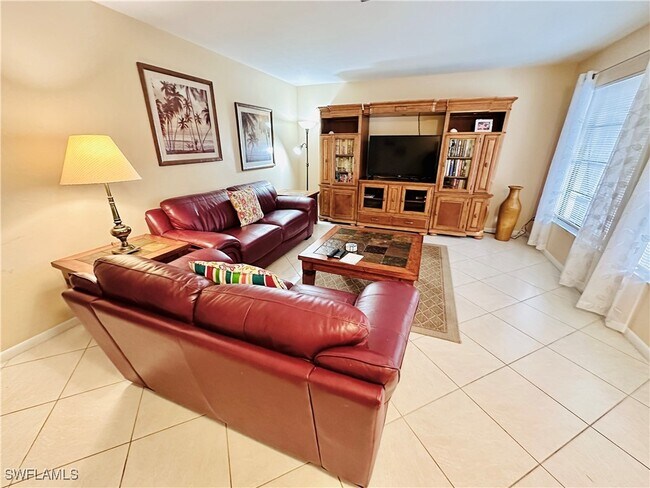 Foto del edificio - 671 94th Ave N
