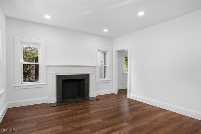 Building Photo - 3154 Yorkshire Rd
