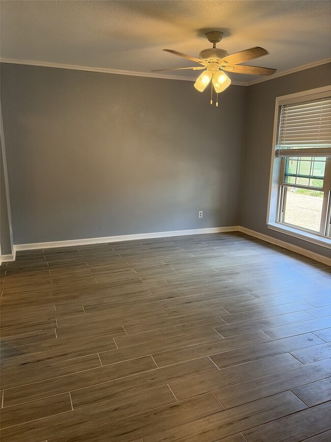 Foto del edificio - 11540 Chimney Rock Rd
